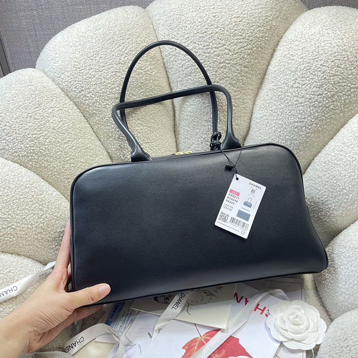 シャネル 新作バッグ 2026 CHANEL 2026年 新作 ラージ ボーリング バッグ ブラック AS6211-B23874-94305 シャネル ボーリング バッグ 新作 - 画像 (7)