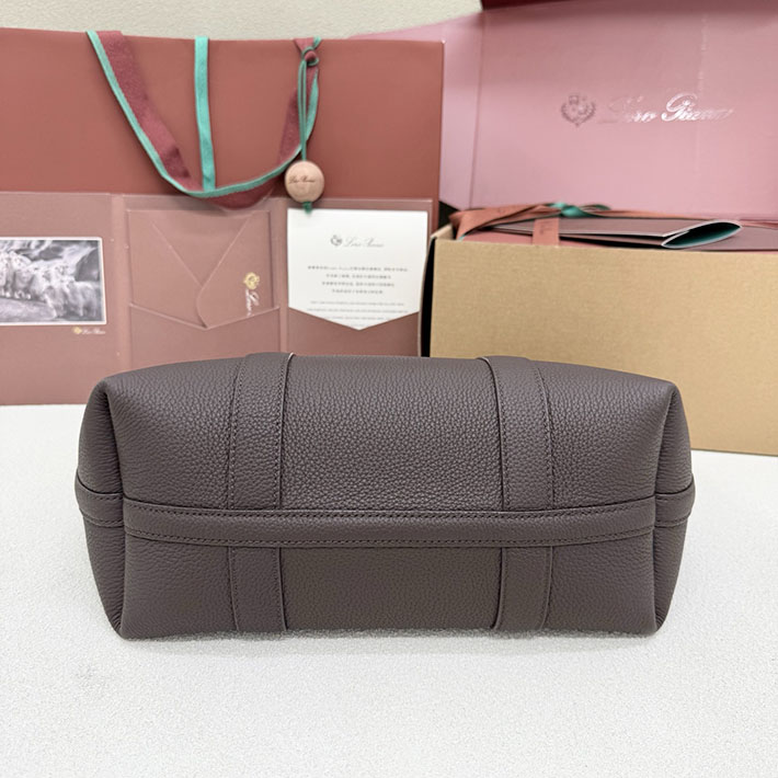 最高級ロロピアーナスーパーコピー Loro piana ギエラ・ショッパー・スモール ダークチョコレートリコリス FAO7473 ロロピアーナ トートバッグ - 画像 (8)