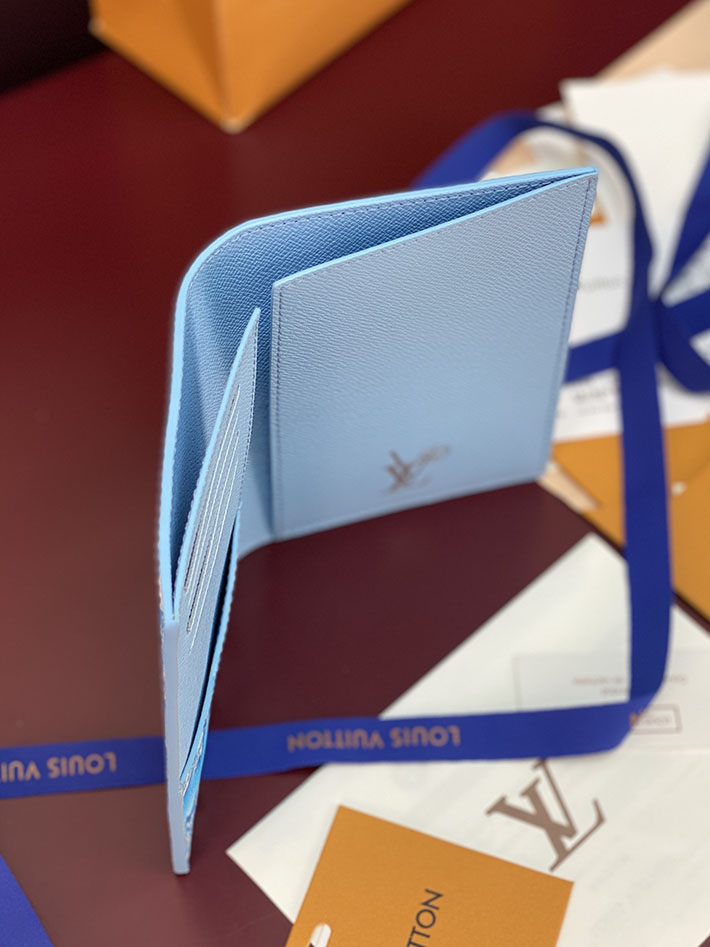 ルイヴィトン カードケース 販売店舗 lv パスポートカバー クーヴェルテュール・パスポール フローズンブルー 2633296 ヴィトン カードケース 財布代わり - 画像 (8)