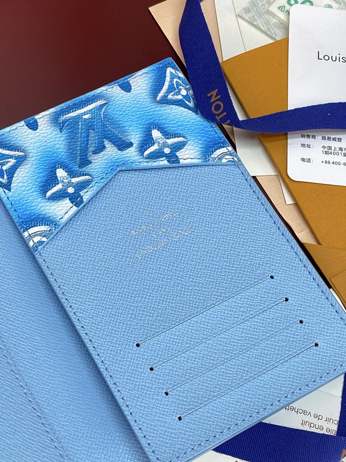 ルイヴィトン カードケース 販売店舗 lv パスポートカバー クーヴェルテュール・パスポール フローズンブルー 2633296 ヴィトン カードケース 財布代わり - 画像 (5)