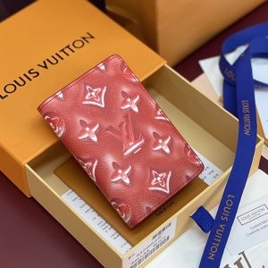 ルイヴィトン カードケース 財布
