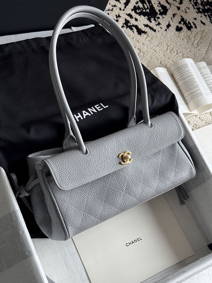 シャネル 新作バッグ 2026 CHANEL 2026年 新作 スモール ショッピング バッグ ライトブルー AS6288-B24248-N0195 シャネルバッグ 人気ランキング - 画像 (9)