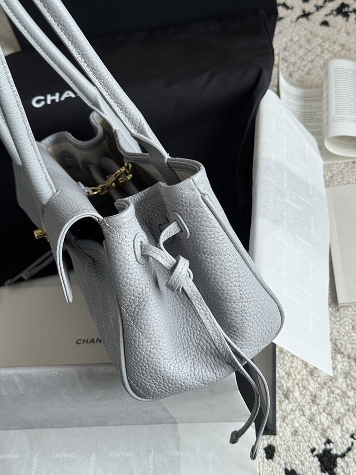 シャネル 新作バッグ 2026 CHANEL 2026年 新作 スモール ショッピング バッグ ライトブルー AS6288-B24248-N0195 シャネルバッグ 人気ランキング - 画像 (8)