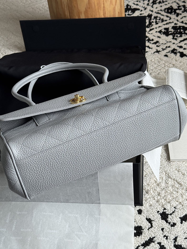 シャネル 新作バッグ 2026 CHANEL 2026年 新作 スモール ショッピング バッグ ライトブルー AS6288-B24248-N0195 シャネルバッグ 人気ランキング - 画像 (6)