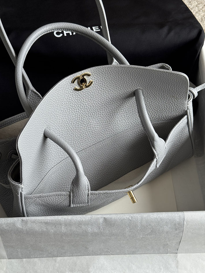 シャネル 新作バッグ 2026 CHANEL 2026年 新作 スモール ショッピング バッグ ライトブルー AS6288-B24248-N0195 シャネルバッグ 人気ランキング - 画像 (5)