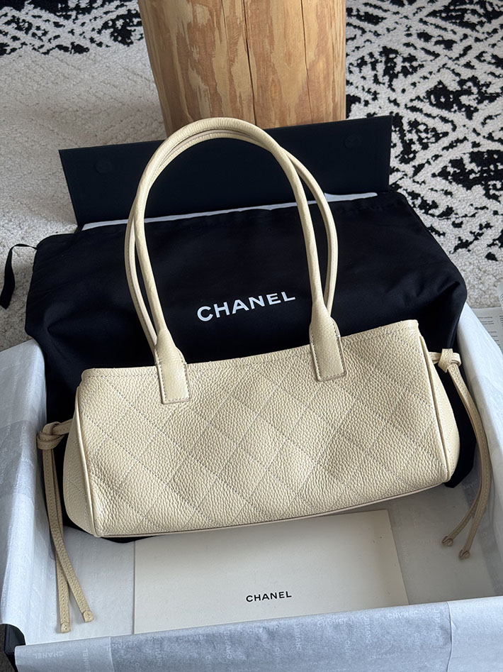 シャネル 新作バッグ 2026 CHANEL 2026年 新作 スモール ショッピング バッグ ベージュ AS6288-B24248-NZG75 シャネル バッグ 安い順 - 画像 (8)