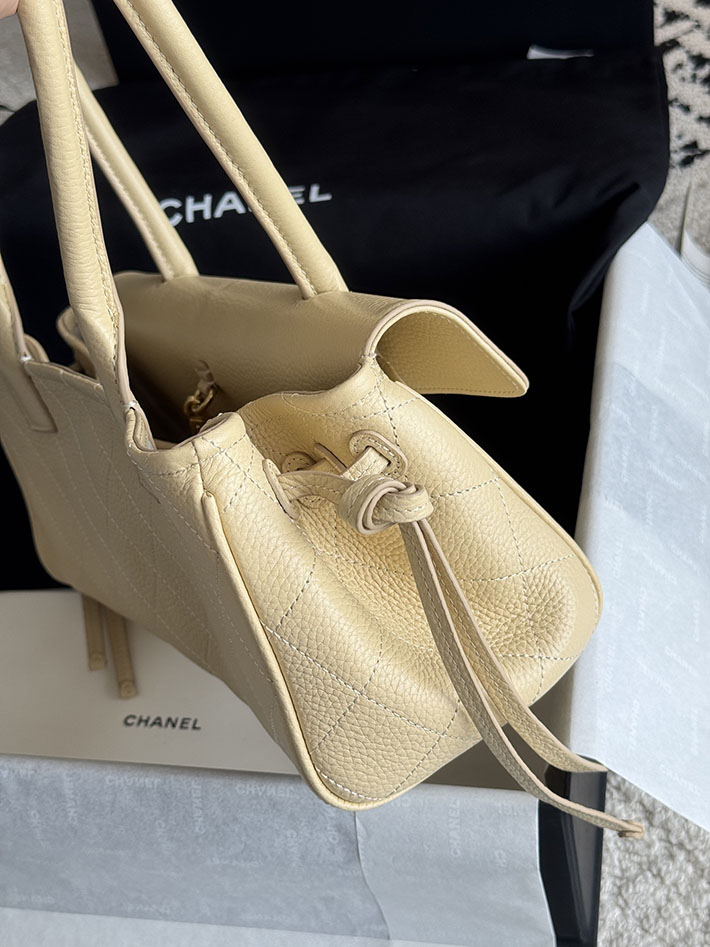 シャネル 新作バッグ 2026 CHANEL 2026年 新作 スモール ショッピング バッグ ベージュ AS6288-B24248-NZG75 シャネル バッグ 安い順 - 画像 (7)