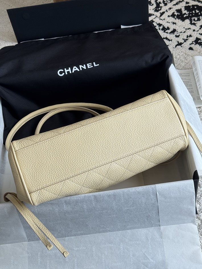 シャネル 新作バッグ 2026 CHANEL 2026年 新作 スモール ショッピング バッグ ベージュ AS6288-B24248-NZG75 シャネル バッグ 安い順 - 画像 (6)