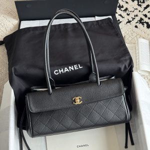 シャネル バッグ 値段