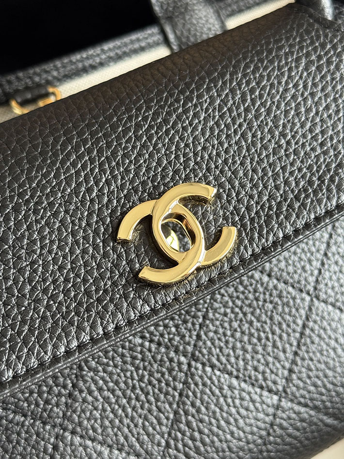 シャネル 新作バッグ 2026 CHANEL 2026年 新作 スモール ショッピング バッグ ブラック AS6288-B24248-94305 シャネル バッグ 値段 - 画像 (5)
