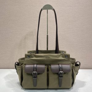 プラダ バッグ ナイロン