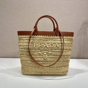 プラダ トート バッグ 公式