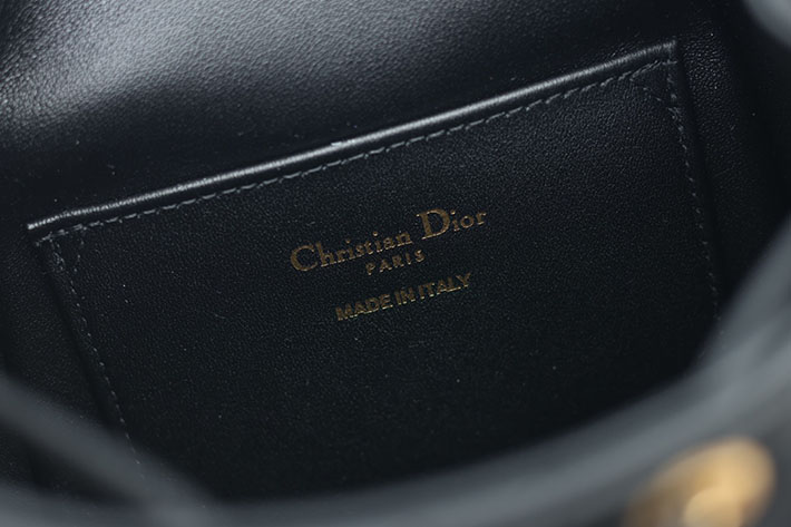最高級ディオールスーパーコピー Dior Caro バックパック スモール ブラック M6302UNOZ_M900 ディオール バック パック レディース - 画像 (4)