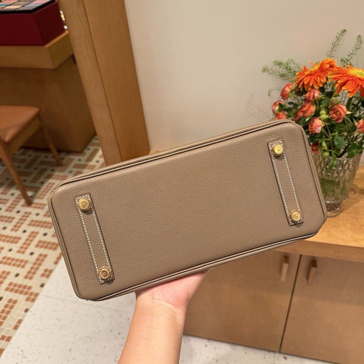 ショルダーバーキン29の定価 HERMES バーキンショルダーライト 29 エトゥープ エバーカラー ゴールド金具 H085236CC18 エルメス バッグ 新作 - 画像 (2)