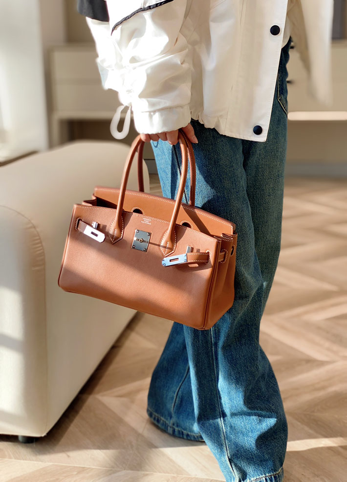 ショルダーバーキン29の定価 HERMES バーキンショルダーライト 29 ゴールド スイフト シルバー金具 H085237CK37 エルメス バッグ バーキン - 画像 (14)