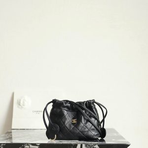 シャネル バッグ 激安