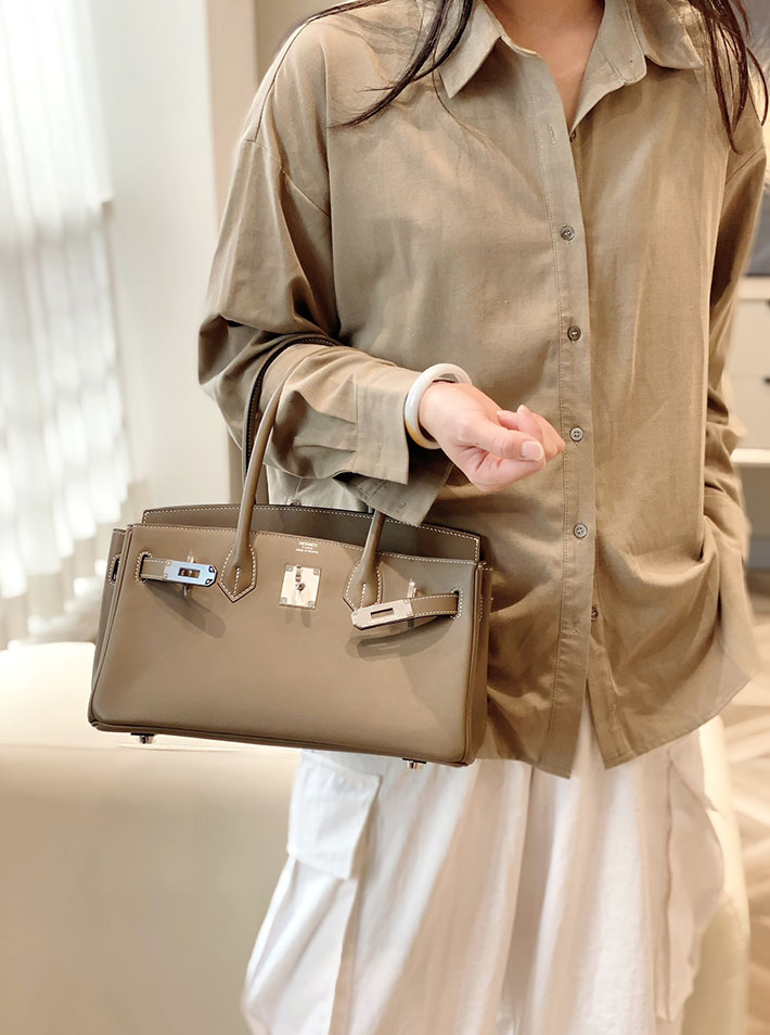 ショルダーバーキン29の定価 HERMES バーキンショルダーライト 29 エトゥープ スイフト シルバー金具 H085237CK18 エルメス バッグ人気ランキング - 画像 (15)