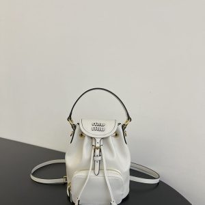 miumiu リュック 白