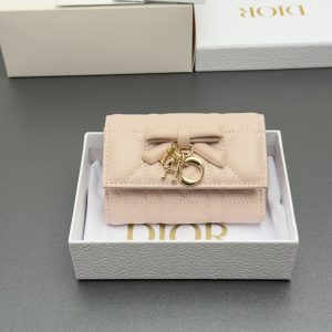 ディオール 財布 ピンク