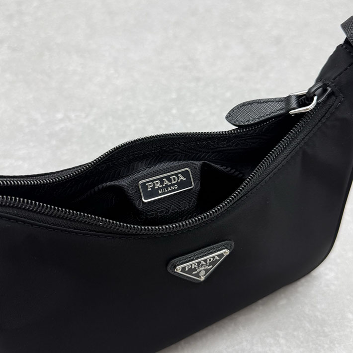 最高級プラダスーパーコピー PRADA Re-Edition 2000 Re-Nylon ミニバッグ ブラック 1NE515_RDH0_F0002 プラダ ミニバッグ ナイロン - 画像 (2)