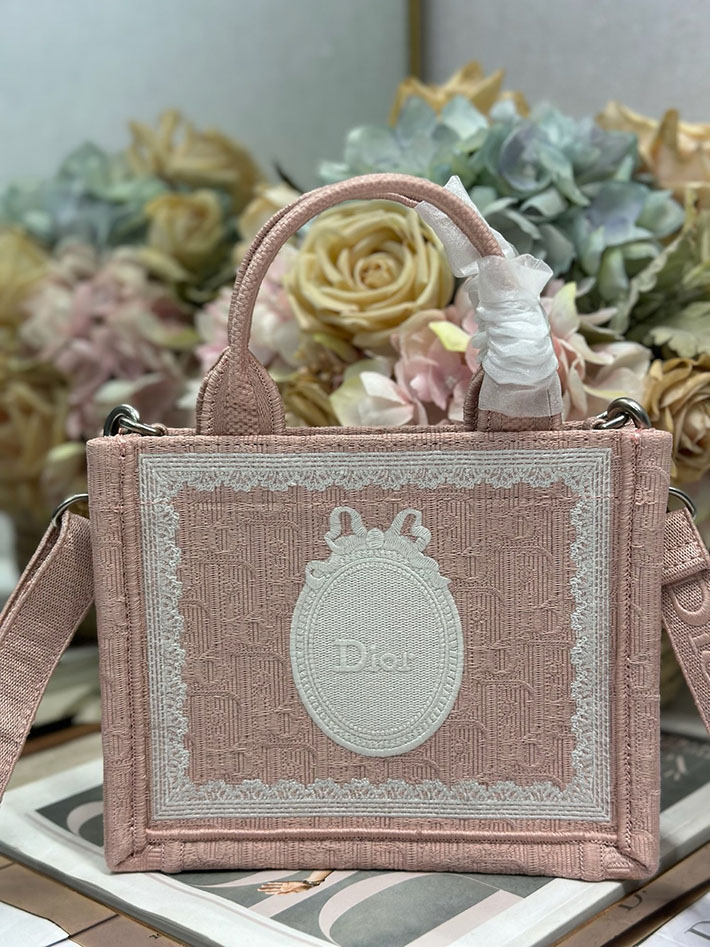 最高級ディオールスーパーコピー Dior Book Tote ストラップ付きバッグ ミニ ピンク S5584PEHS_M19I ディオール トートバッグ ミニ - 画像 (7)