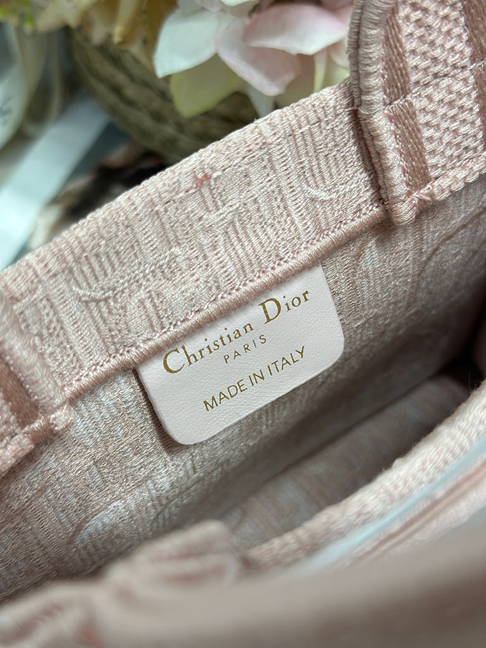 最高級ディオールスーパーコピー Dior Book Tote ストラップ付きバッグ ミニ ピンク S5584PEHS_M19I ディオール トートバッグ ミニ - 画像 (4)