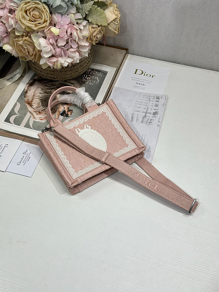 最高級ディオールスーパーコピー Dior Book Tote ストラップ付きバッグ ミニ ピンク S5584PEHS_M19I ディオール トートバッグ ミニ - 画像 (2)