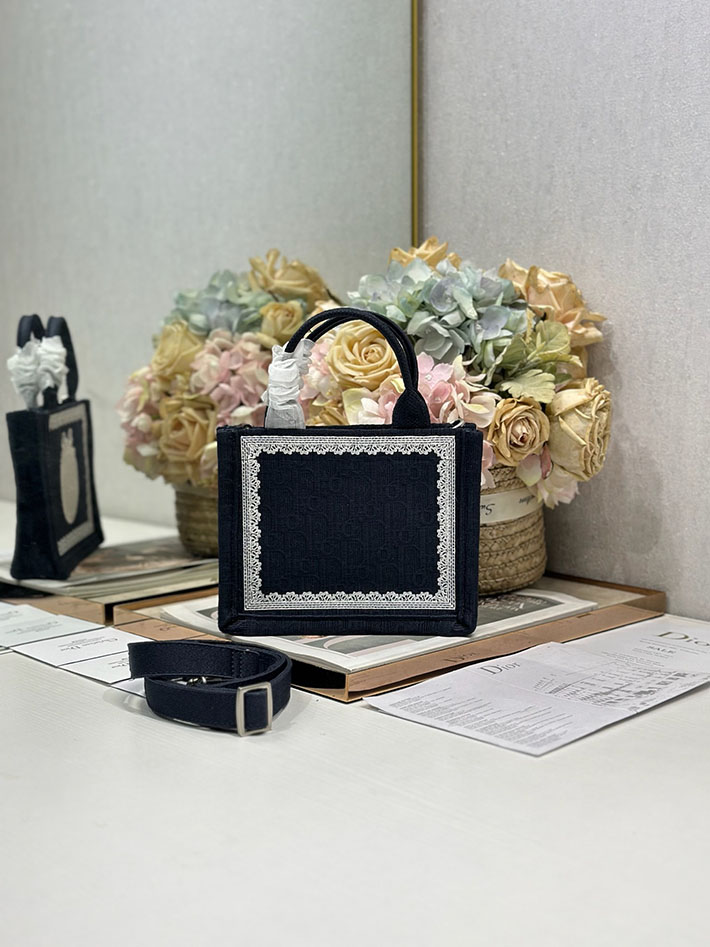 最高級ディオールスーパーコピー Dior Book Tote ストラップ付きバッグ ミニ ネイビー S5584PEHS_M928 ディオール トートバッグ 人気 - 画像 (9)