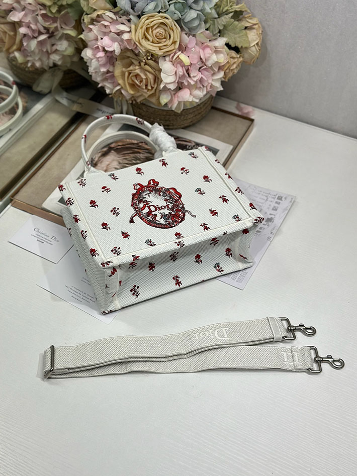 最高級ディオールスーパーコピー Dior Book Tote ストラップ付きバッグ スモール ホワイト 2633383 ディオール ミニトートバッグ - 画像 (4)