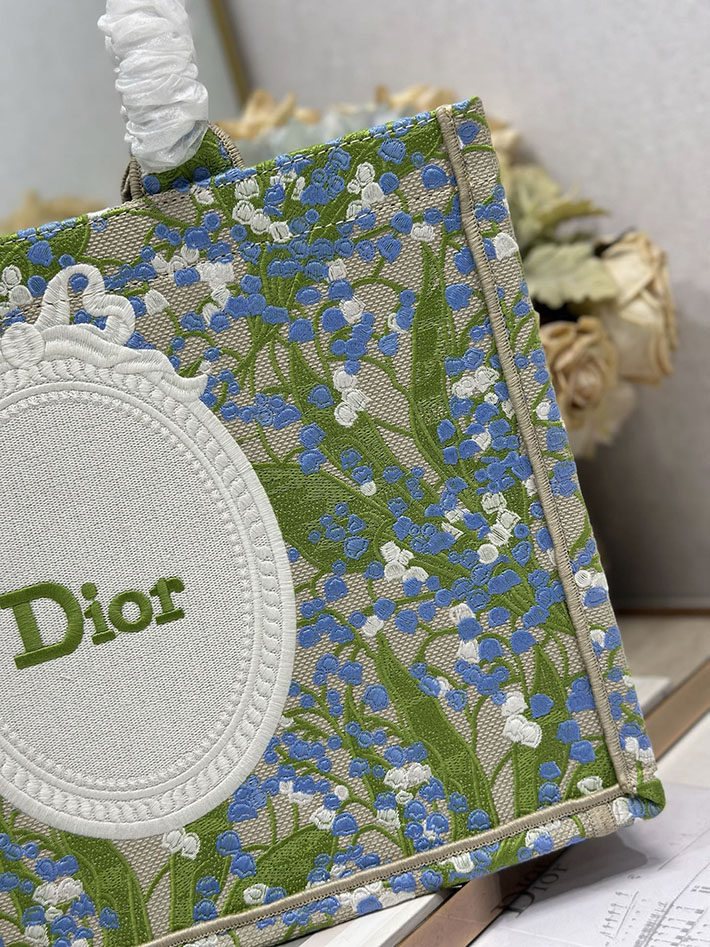 最高級ディオールスーパーコピー Dior Book Tote ストラップ付きバッグ ミディアム カーキ M1354PEQR_M20E Dior トート バッグ ラージ - 画像 (5)