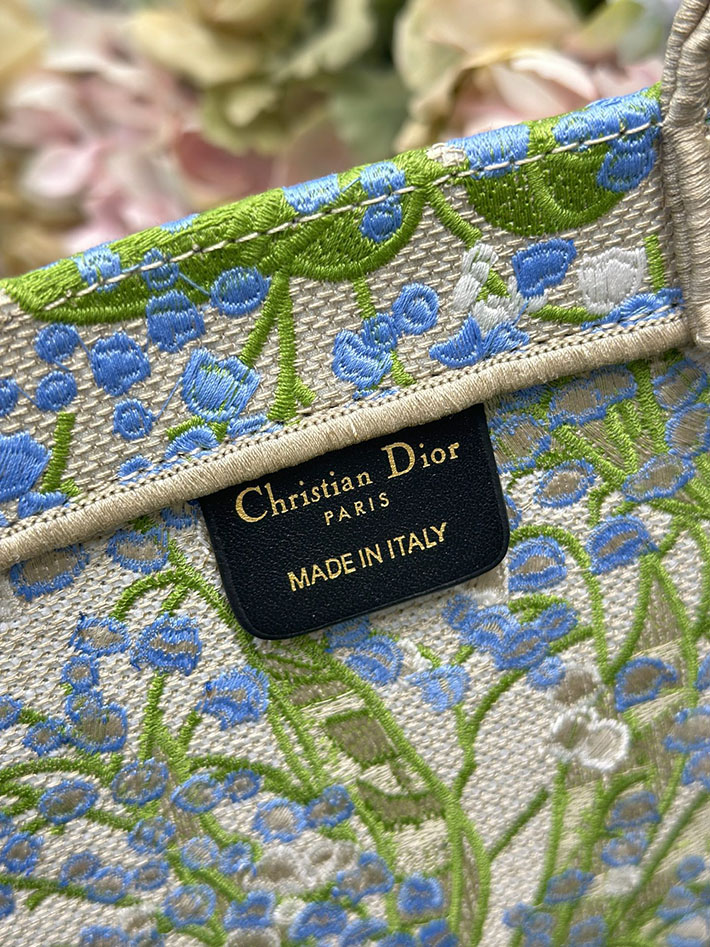 最高級ディオールスーパーコピー Dior Book Tote ストラップ付きバッグ ミディアム カーキ M1354PEQR_M20E Dior トート バッグ ラージ - 画像 (3)