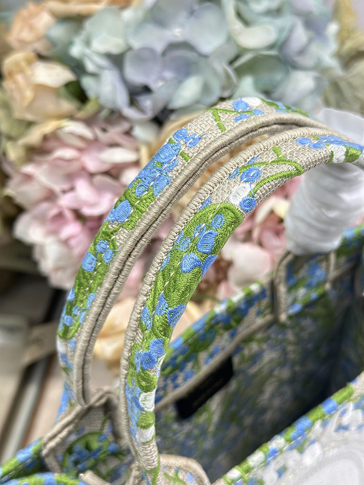 最高級ディオールスーパーコピー Dior Book Tote ストラップ付きバッグ スモール カーキ M1404PEQR_M20E ディオール トートバッグ 人気 - 画像 (5)