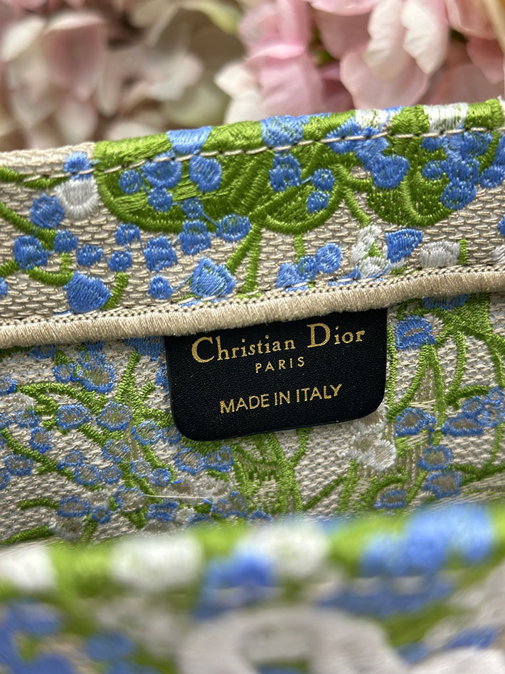 最高級ディオールスーパーコピー Dior Book Tote ストラップ付きバッグ スモール カーキ M1404PEQR_M20E ディオール トートバッグ 人気 - 画像 (2)