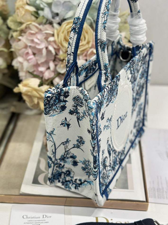 最高級ディオールスーパーコピー Dior Book Tote ストラップ付きバッグ スモール ホワイト ネイビー 2633389 DIOR トートバッグ 偽物 - 画像 (8)