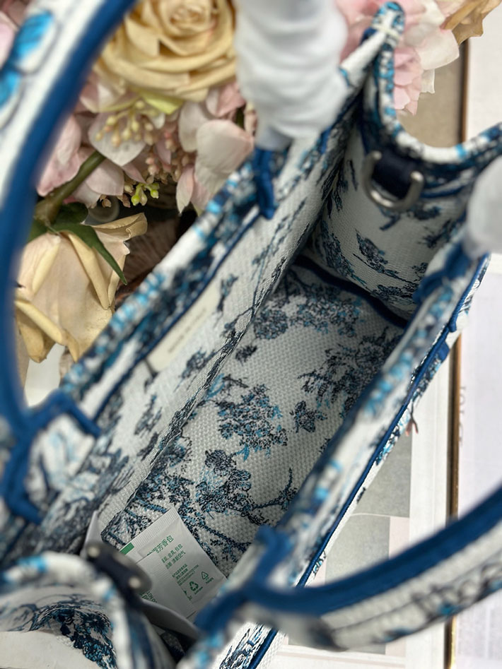 最高級ディオールスーパーコピー Dior Book Tote ストラップ付きバッグ スモール ホワイト ネイビー 2633389 DIOR トートバッグ 偽物 - 画像 (5)