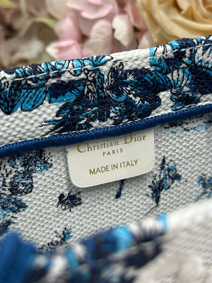 最高級ディオールスーパーコピー Dior Book Tote ストラップ付きバッグ スモール ホワイト ネイビー 2633389 DIOR トートバッグ 偽物 - 画像 (4)