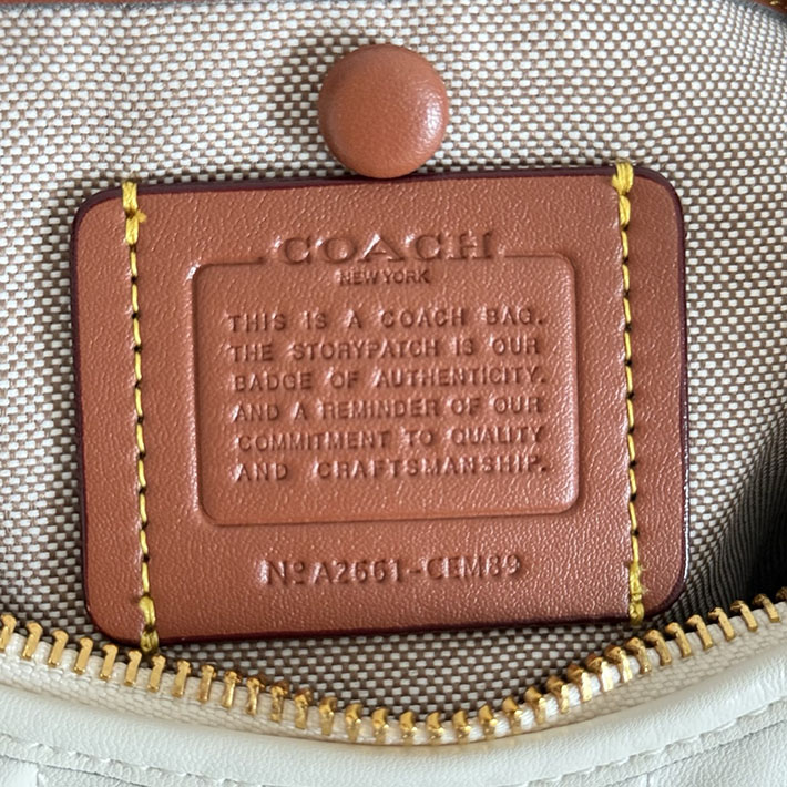 コーチ バッグ アウトレット COACH ポケットジュリエットバッグ30・キルティング チョーク CDZ71 IMCHK レディース コーチ バッグ - 画像 (2)