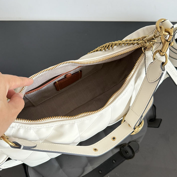 コーチ バッグ アウトレット COACH ポケットジュリエットバッグ30・キルティング チョーク CDZ71 IMCHK レディース コーチ バッグ - 画像 (3)