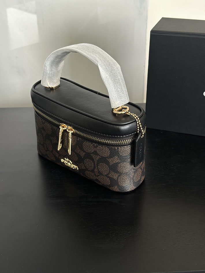 コーチ バッグ アウトレット COACH レイナー クロスボディ バッグ 18・シグネチャー キャンバス チャコール/ブラック 2633398 コーチ 化粧ポーチ 人気 - 画像 (4)