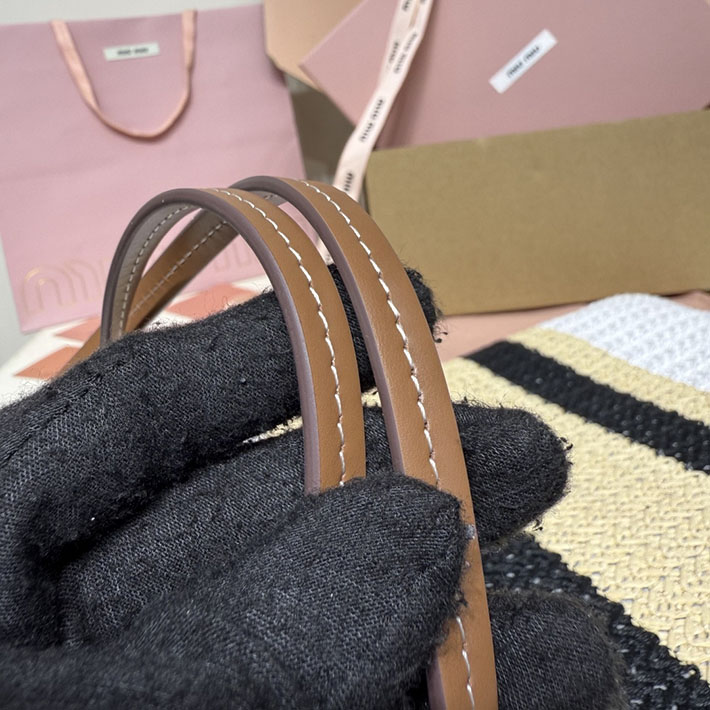 最高級MiuMiuスーパーコピー ミュウミュウ ラフィアエフェクトウーブン トートバッグ 5BG248_2DO3_F0N86_V_ORO Miumiu トートバッグ 布 - 画像 (3)