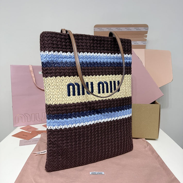 最高級MiuMiuスーパーコピー ミュウミュウ ラフィアエフェクトウーブン トートバッグ 5BG248_2DO3_F04EM Miumiu トートバッグ A4 - 画像 (9)
