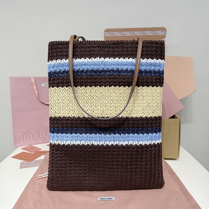 最高級MiuMiuスーパーコピー ミュウミュウ ラフィアエフェクトウーブン トートバッグ 5BG248_2DO3_F04EM Miumiu トートバッグ A4 - 画像 (8)