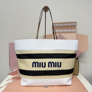 Miumiu トートバッグ 大きめ