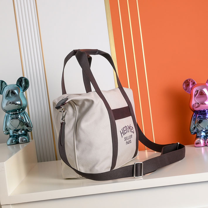 最高級エルメススーパーコピー HERMES スポーツバッグ グルーム ベージュ・サーブル フー H001060EKBF エルメス グルーム バック パック - 画像 (10)