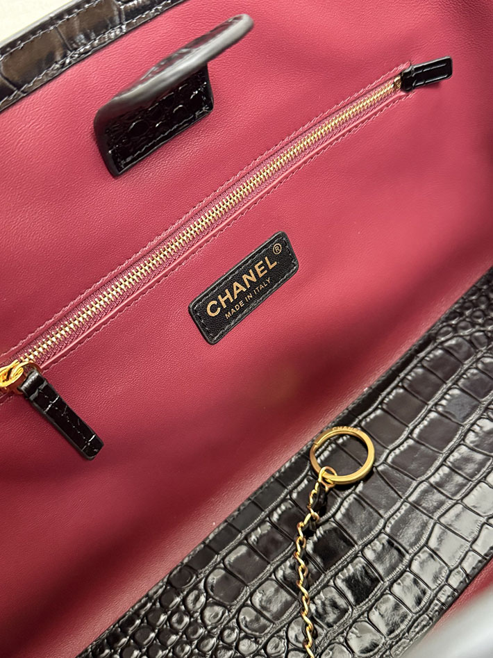 シャネル 新作バッグ 2026 CHANEL スモールショッピングバッグ クロコダイルエンボス ブラック AS6243 B24144 94305 シャネル クロコダイル バッグ - 画像 (3)