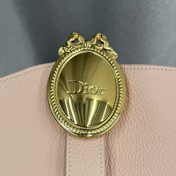 最高級ディオールスーパーコピー Dior Médaillon バケットバッグ ミディアム キャラメルベージュ M1532QUQW_M52U ディオール バッグ 新作 - 画像 (6)