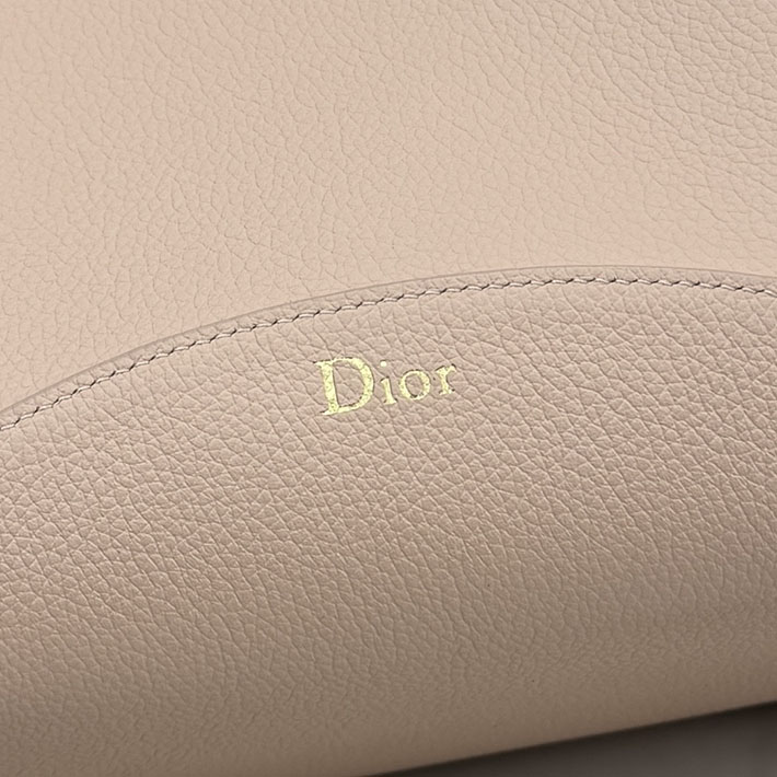 最高級ディオールスーパーコピー Dior Médaillon バケットバッグ ミディアム キャラメルベージュ M1532QUQW_M52U ディオール バッグ 新作 - 画像 (5)