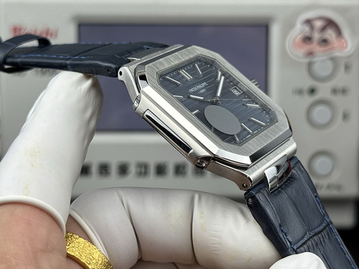最高級パテックフィリップスーパーコピー PATEK PHILIPPE キュビタス 新作 ホワイトゴールド ブルー 2632439 パテック フィリップ キュビタス 定価 - 画像 (6)