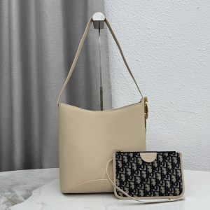 ディオール バッグ 値段