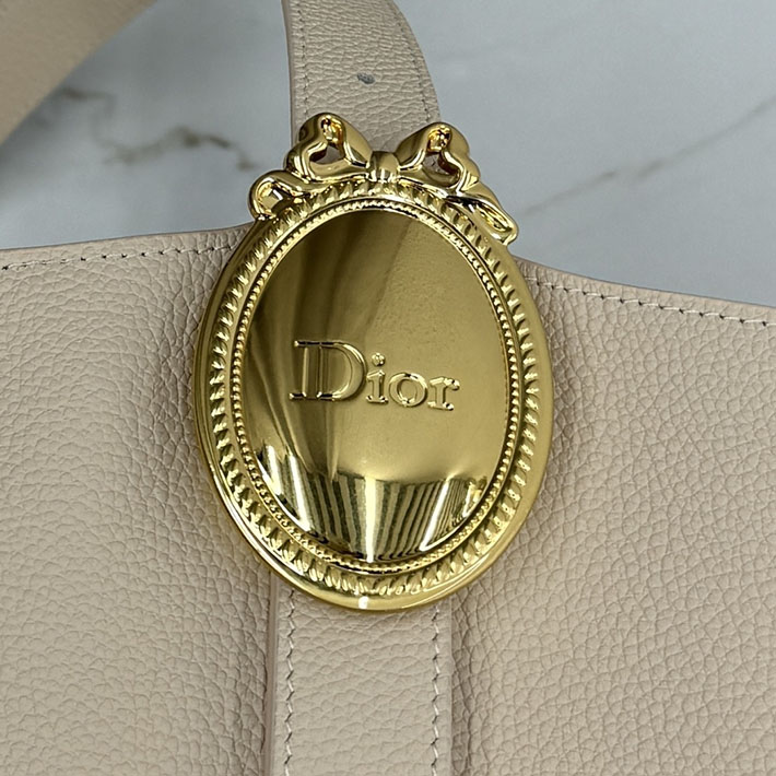 最高級ディオールスーパーコピー Dior Médaillon バケットバッグ ミディアム ベージュ M1532QUQW_M73U ディオール バッグ 値段 - 画像 (5)